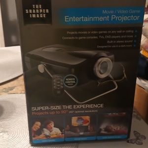 Sharper Image Movie /Video Game Projector NWT
